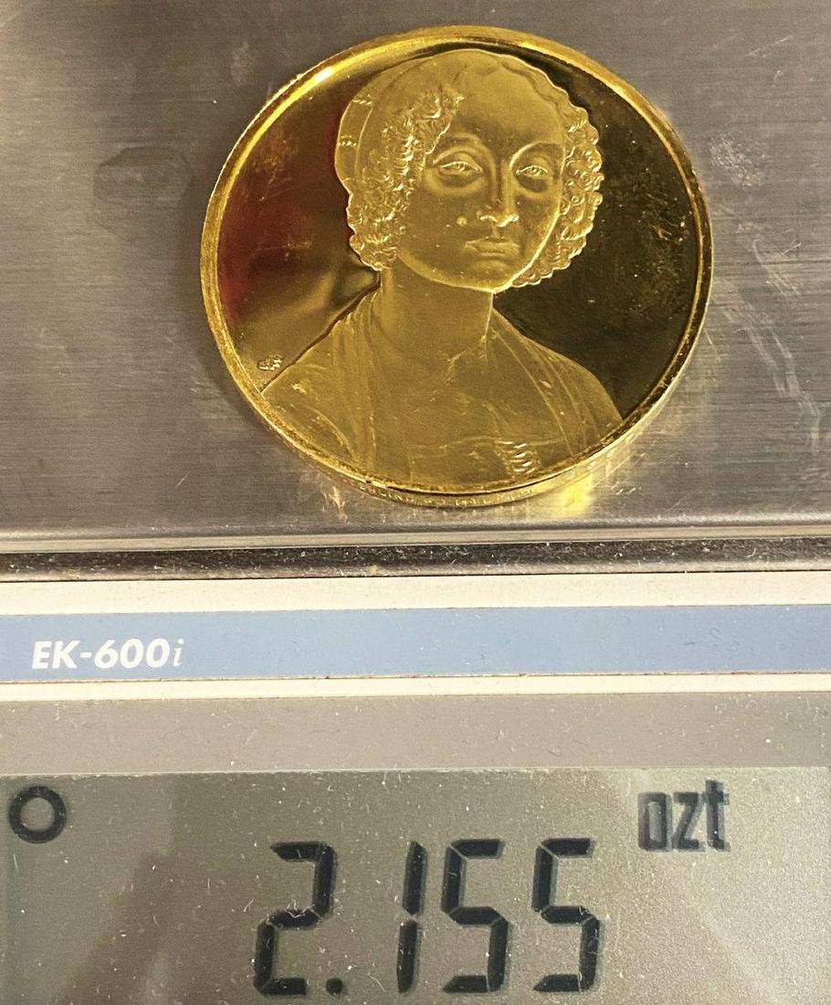 Ginevra De'Benci Huge Sterling Golden Silver Medal: "Portrait of Ginevra De'Benci," HUGE sterling golden silver medal.This is a silver sterling medal plated with 24 karat gold. The diameter of this coin is measured to be exactly 2 inches.Winner shall r