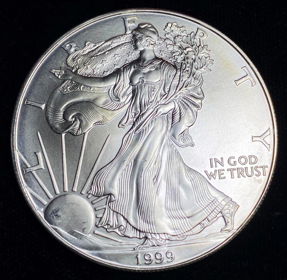 1999 American Silver Eagle 1 oz .999 Fine Silver (1 of 2)