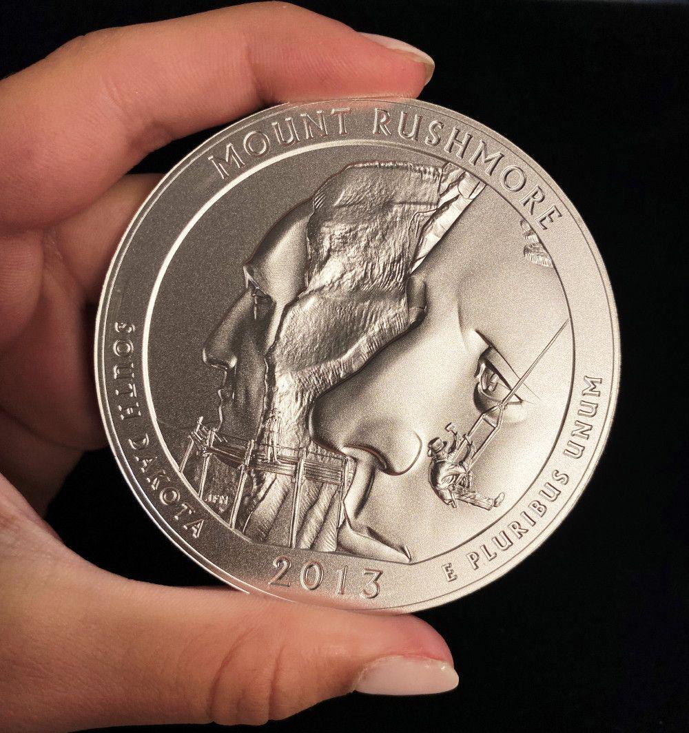 ATB 5 oz. Silver Collector Coin 2013 Mount Rushmore (1 of 5)