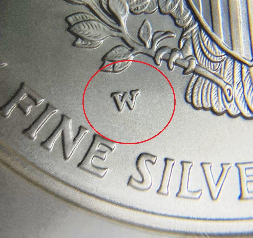 2007-W American Silver Eagle Early Release NGC MS69 (1 of 3)