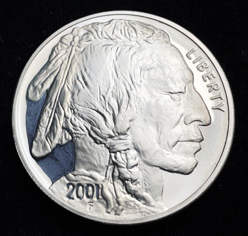 Vintage 2001 Buffalo .999 Fine 1 oz Silver Round (1 of 2)