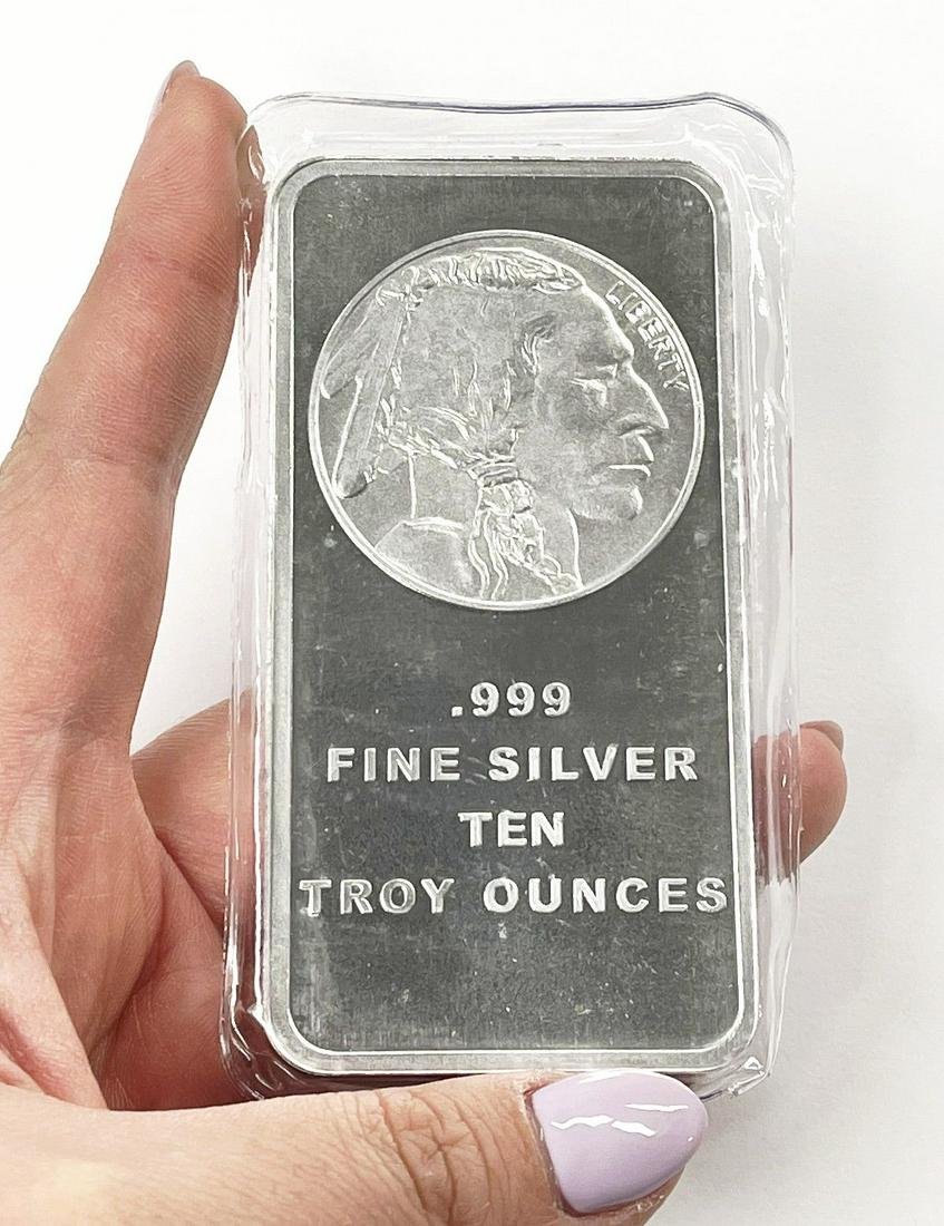 10 oz Silver Bar - SilverTowne Buffalo (1 of 5)