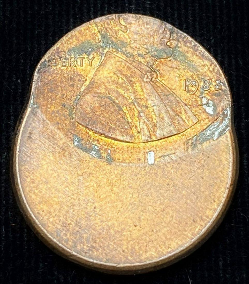 Super Cool Dramatic 1988 Lincoln Cent Mint Error (1 of 2)