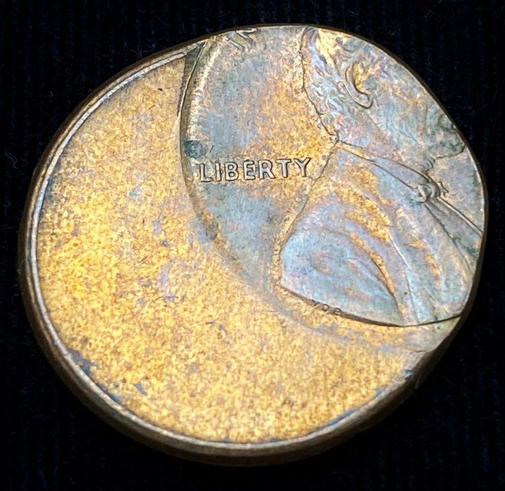 Super Cool Dramatic Lincoln Cent Mint Error (1 of 2)