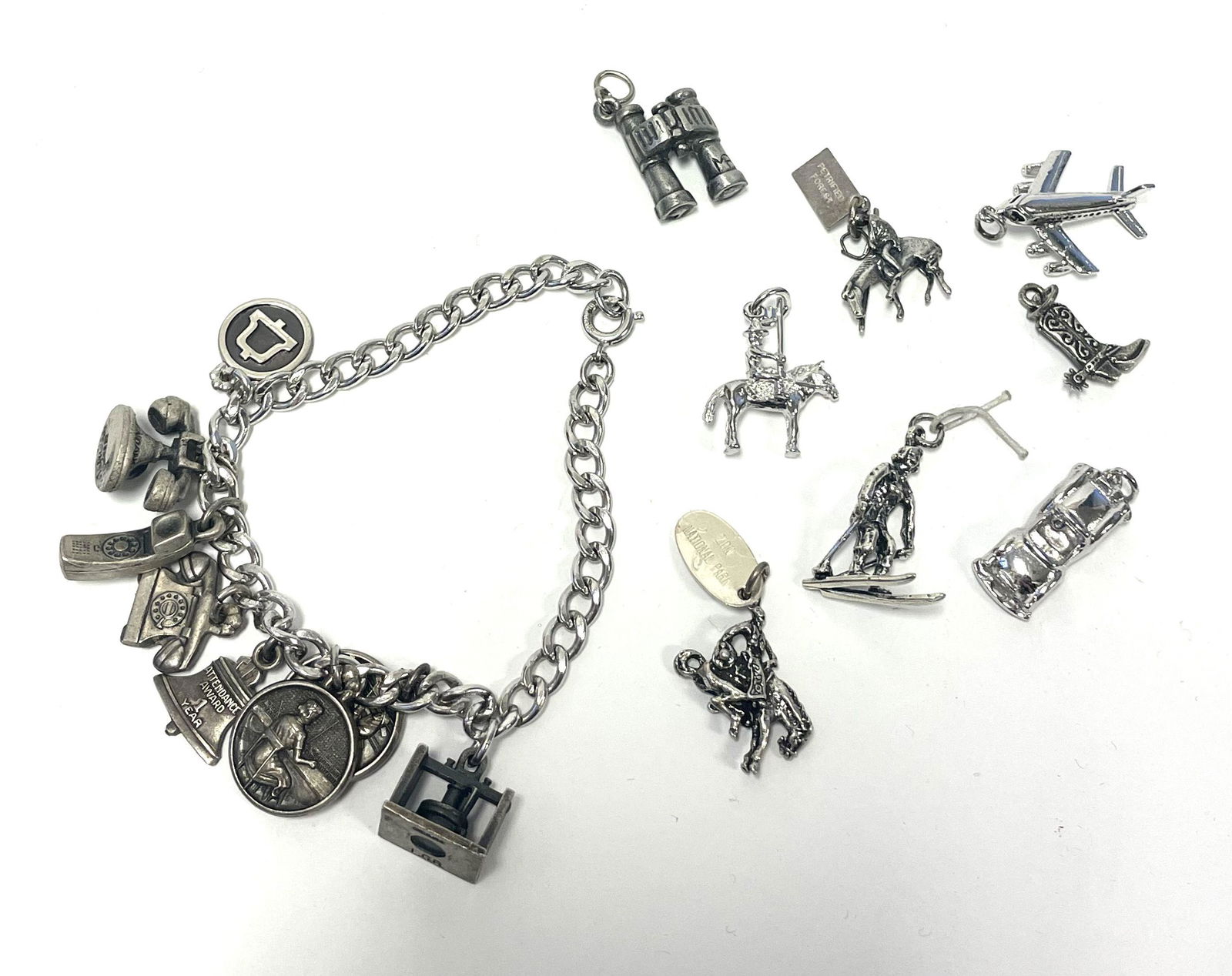 Vintage Sterling Silver Charm Bracelet W/ Assorted (1 of 8)