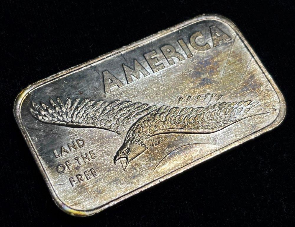 Vintage Flying Eagle 1 oz Silver Bar: Winner shall reveive the exact bar shown here. (EM/UP)
