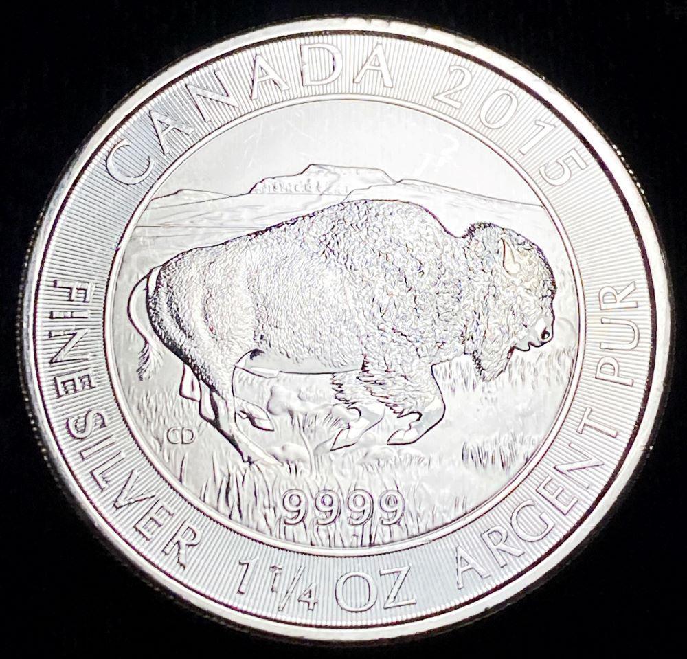2015 Canada $8 1.25 oz Silver Bison (1 of 3)
