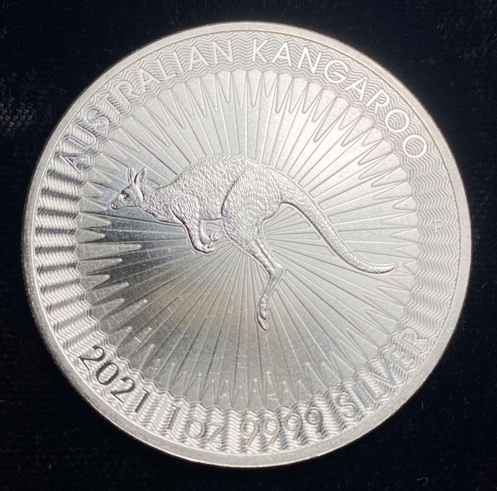 Australia Kangaroo 1oz .9999 Fine Silver Round (1 of 2)