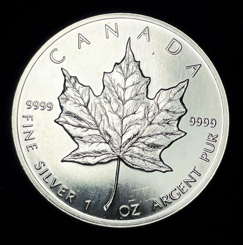 1993 Canada .9999 Silver Maple Leaf 1 ozt: Winner shall receive the exact coin shown here. (JM/UU)