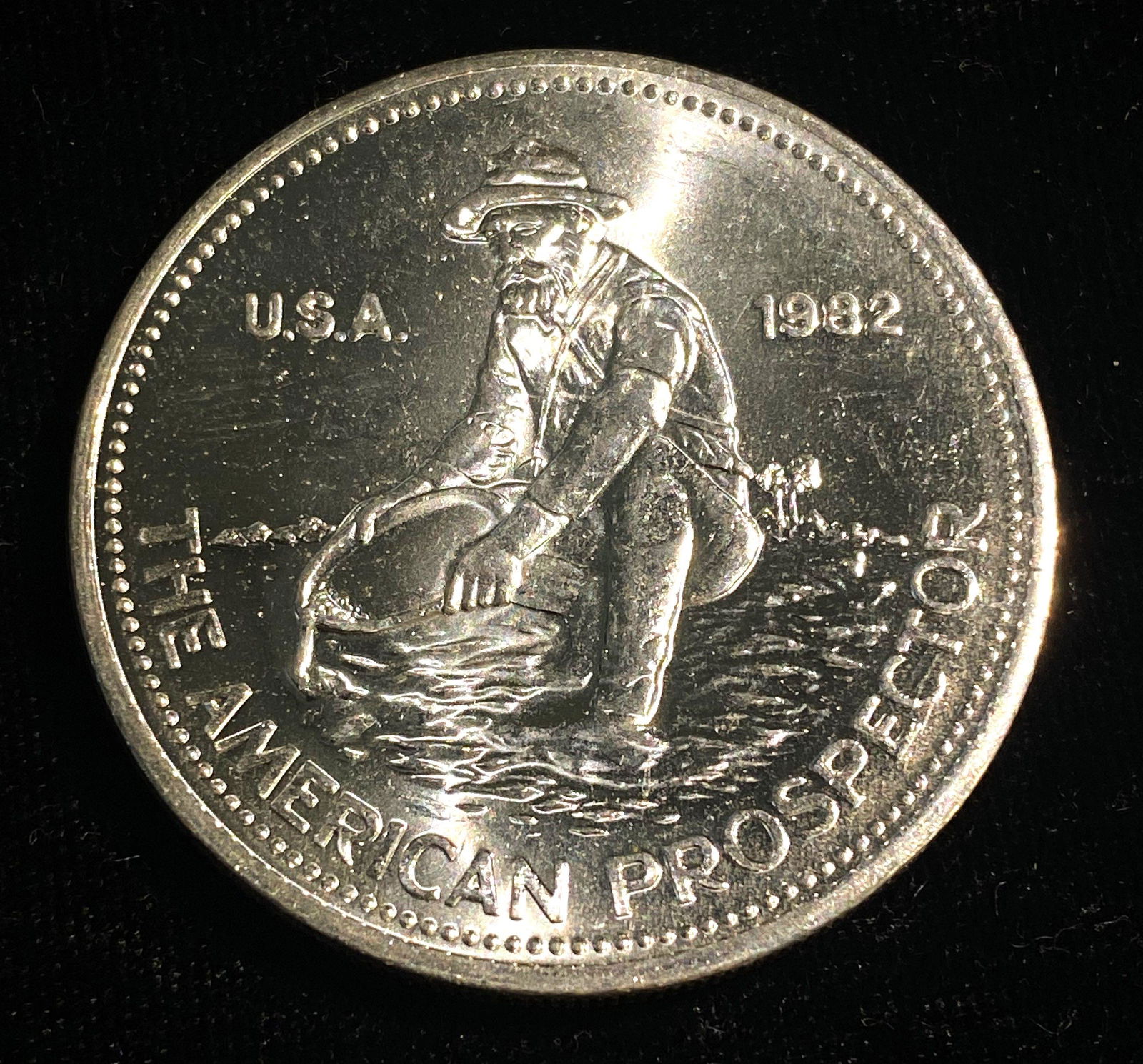 1982 Engelhard Prospector 1ozt .999 Silver Round (1 of 2)