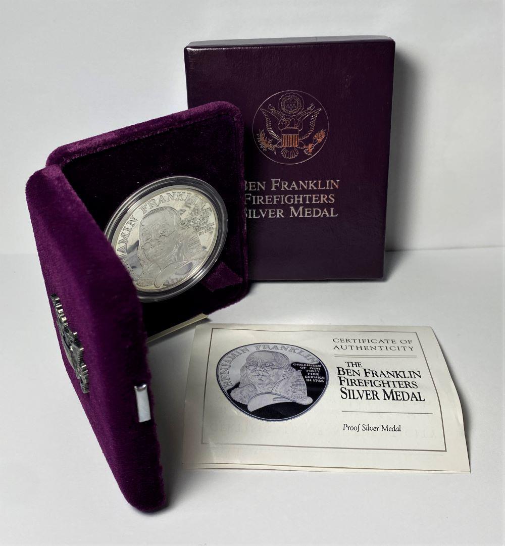 1992 Franklin Firefighter Silver Proof Medal 1ozt .999 (1 of 3)