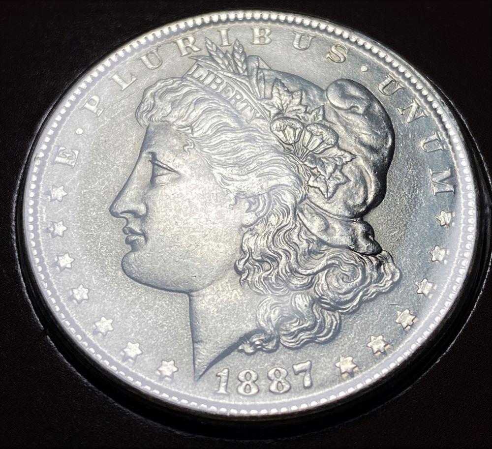 1887 Mint Condition Morgan Silver Dollar William Cody (1 of 5)