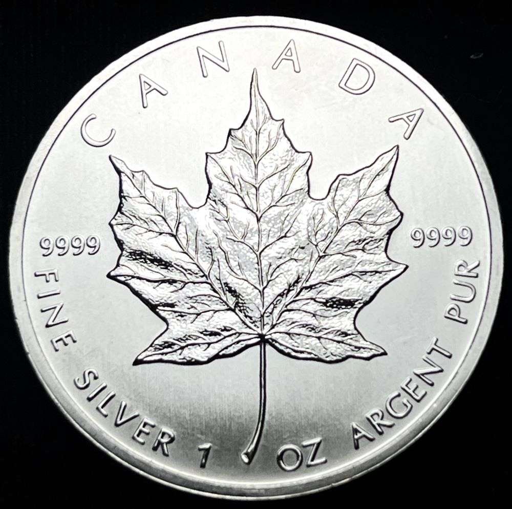 2012 Canada $5 Maple Leaf 1 ozt .9999 Silver (1 of 2)