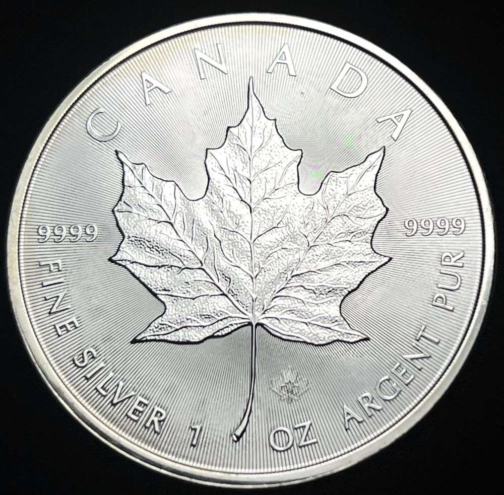 2014 Canada $5 Maple Leaf 1 ozt .9999 Silver (1 of 2)