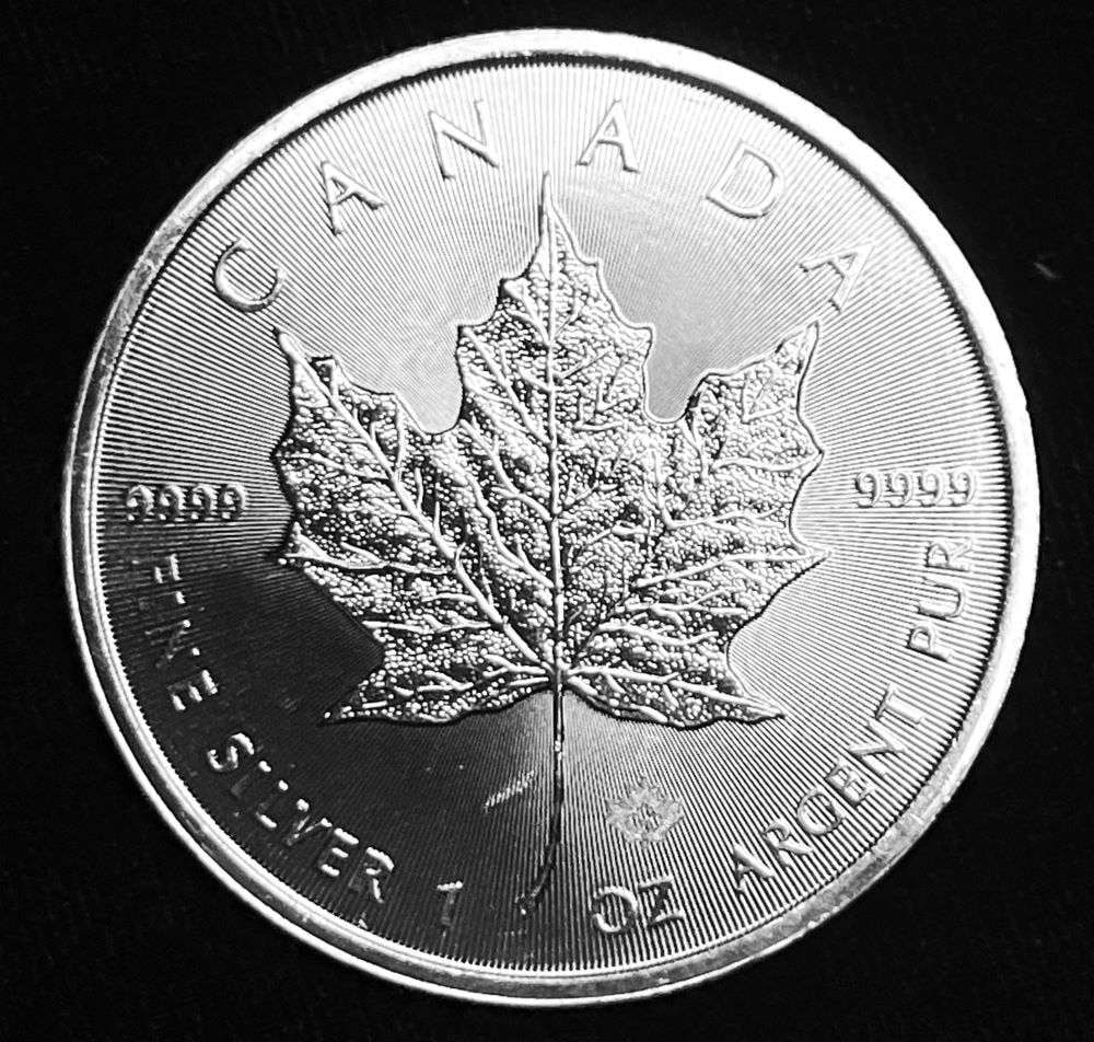 2021 Canada $5 Maple Leaf 1 ozt .9999 Silver: Winner shall receive (1) coin precisely resembling the one shown here.(EP/B)