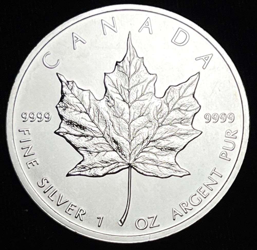 2012 Canada $5 Maple Leaf 1 ozt .9999 Silver (1 of 2)