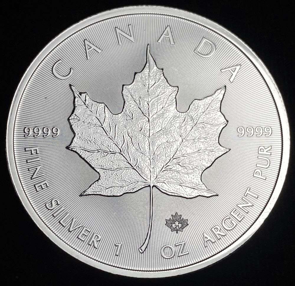 2021 Canada $5 Maple Leaf 1 ozt .9999 Silver (1 of 2)