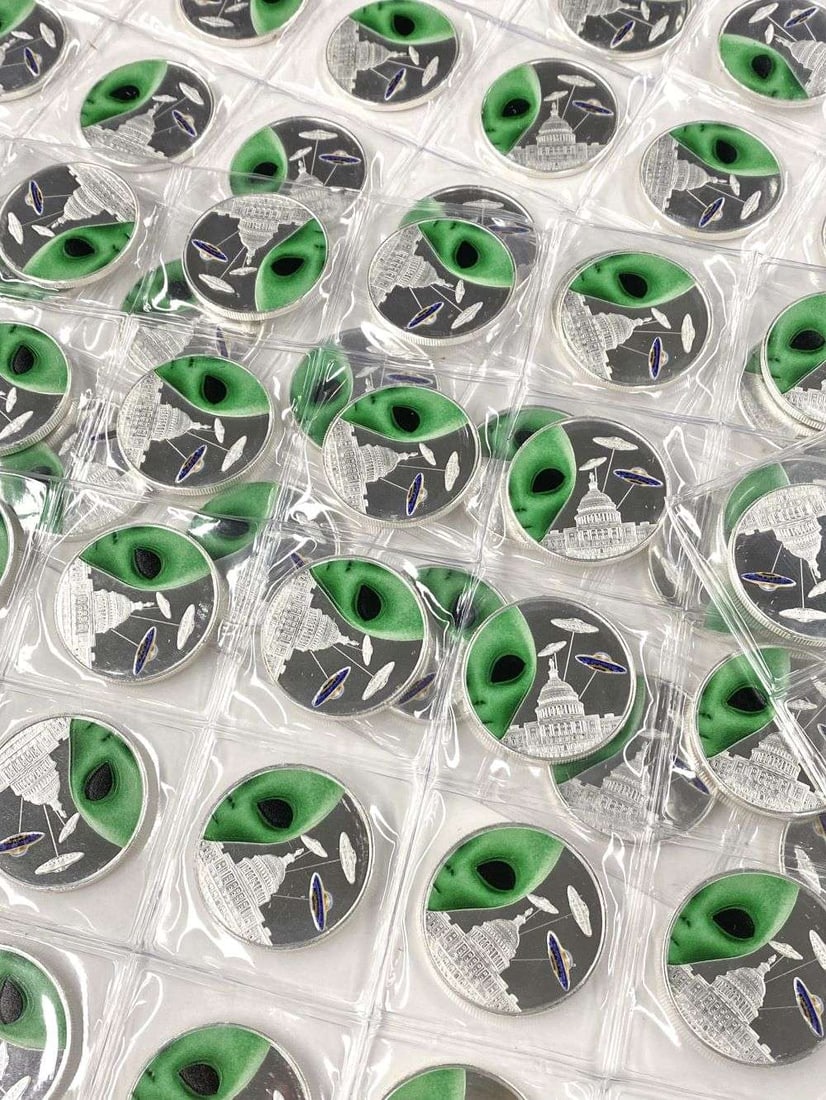 Roll (20-coins) Aliens Have Landed 1 ozt .999 Silver: This item comes from our consignors vault in St. Louis. Please allow 2-4 weeks for delivery. Winner shall receive one roll (20-coins) precisely resembling the ones shown here. (RR/B)