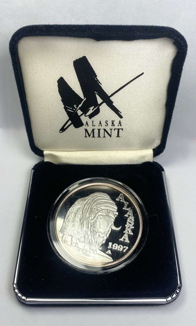 1997 Alaska Mint "Musk Ox" The Official State Medallion Proof 1 ozt .999 Silver: Winner shall receive the exact coin shown here. (CD//B