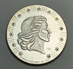 1981 World Wide Mint "American Eagle"  1 ozt .999 Silver