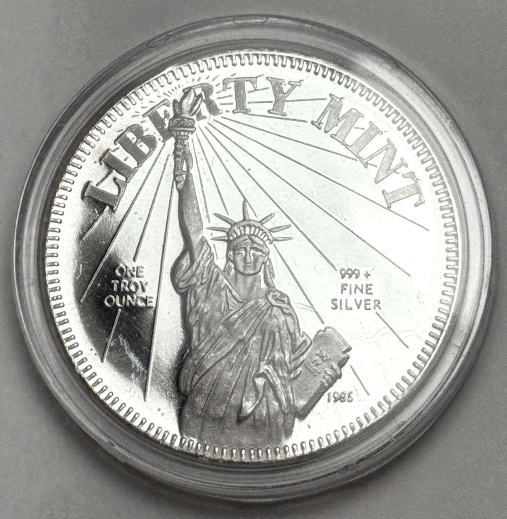 1986 Liberty Mint U.S. Constitution 1 ozt .999 Silver (1 of 2)