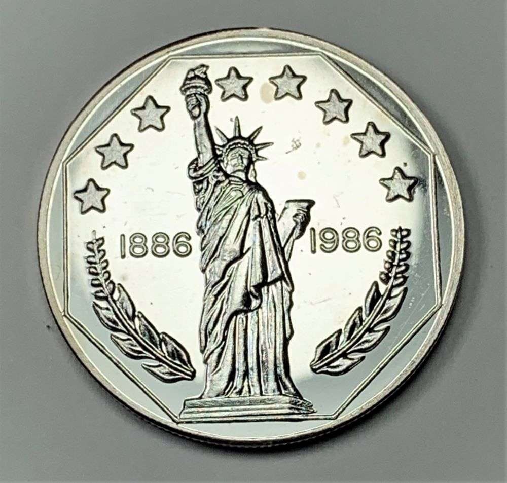 1886-1986 Statue Of Liberty Centennial Proof 1 ozt .999 Silver: Winner shall receive the exact coin shown here. (BD/B)