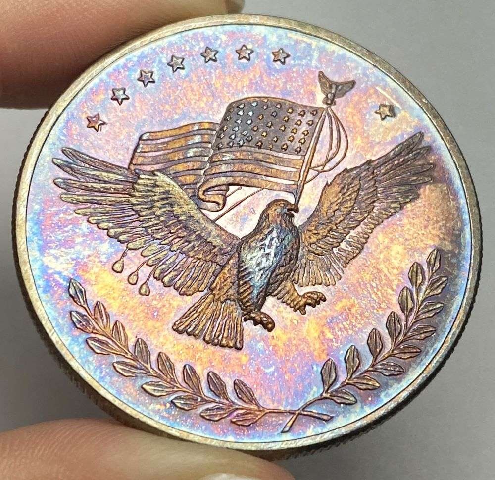 Rainbow American Flag Eagle 1 ozt .999 Silver Trade Unit (1 of 2)