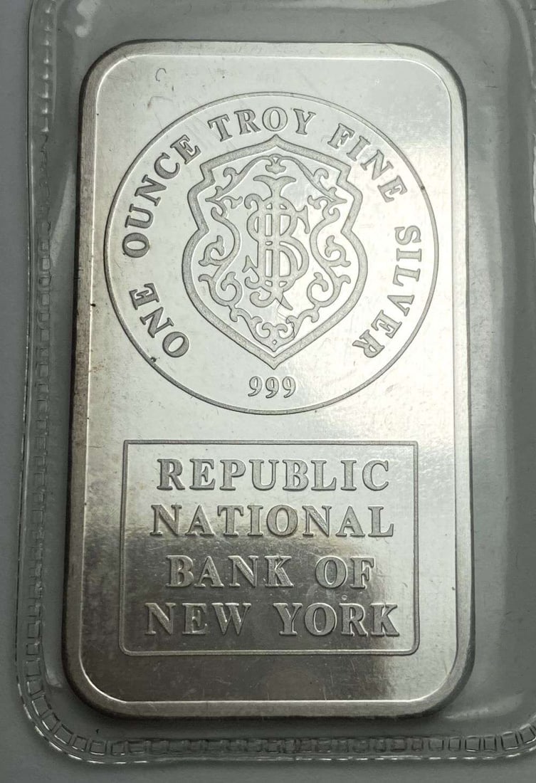 Republic National Bank Of New York 1 ozt .999 Silver Bar (1 of 2)