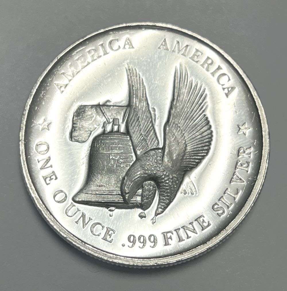America America 1 ozt .999 Silver Trade Unit (1 of 2)