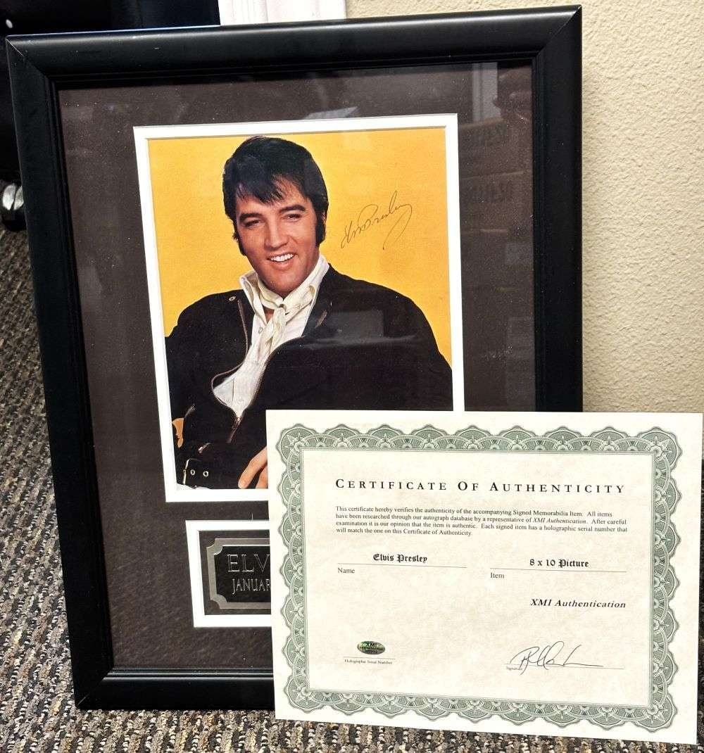 Authentic Elvis Presley Signed Framed Photo W/ Certificate (1 of 7)