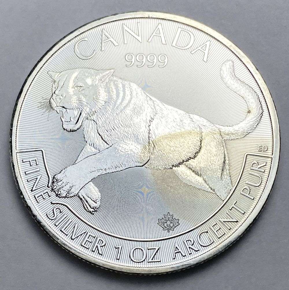 2016 Canada $5 Cougar 1 ozt .9999 Silver (1 of 2)