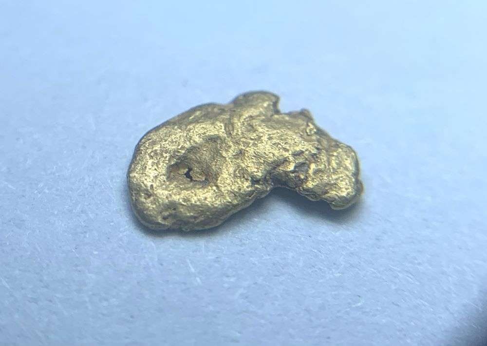 California Gold Rush Gold Nugget 4 Grains: These gold nuggets were panned a generation ago by a lonely miner in northern California. The claim is that these nuggets are almost 24 karat. Winner shall receive the exact item shown here. (BD/B)