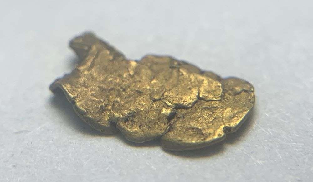 Gold Nugget 2 Grains: Winner shall receive the exact item shown here. (BD/UR)