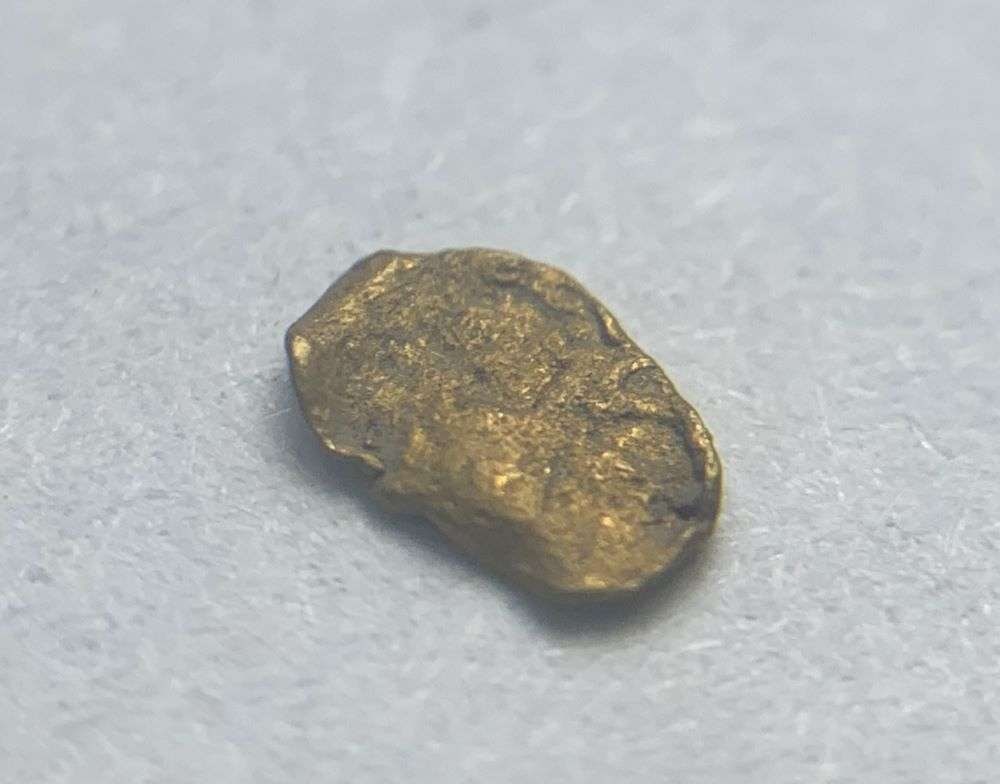Gold Nugget 2 Grains: Winner shall receive the exact item shown here. (BD/UR)