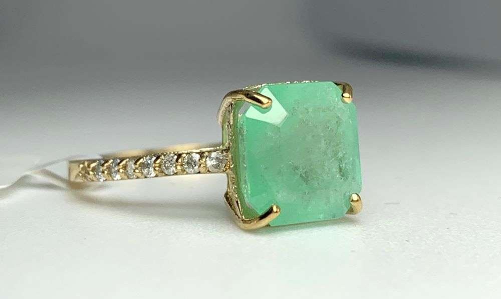 4 Carat Emerald With Diamond Details 10k Gold Ring 2.97g Size 6.5 (1 of 12)