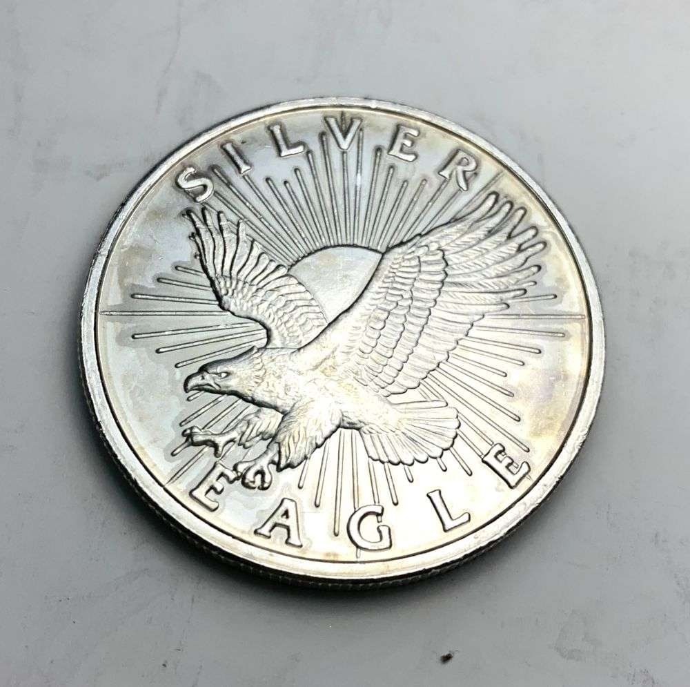 Sunshine Minting Eagle 1 ozt .999 Silver (1 of 2)