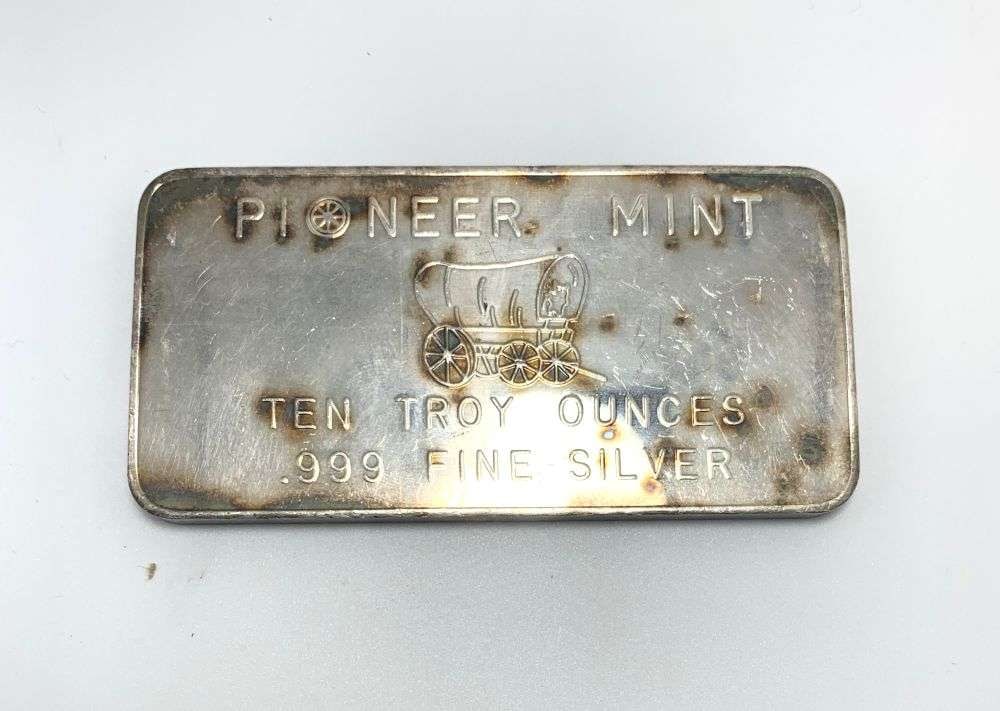 Rare Vintage Pioneer Mint 10 ozt .999 Silver Bar: Winner shall recieve the exact bar shown here (MK/ETR)