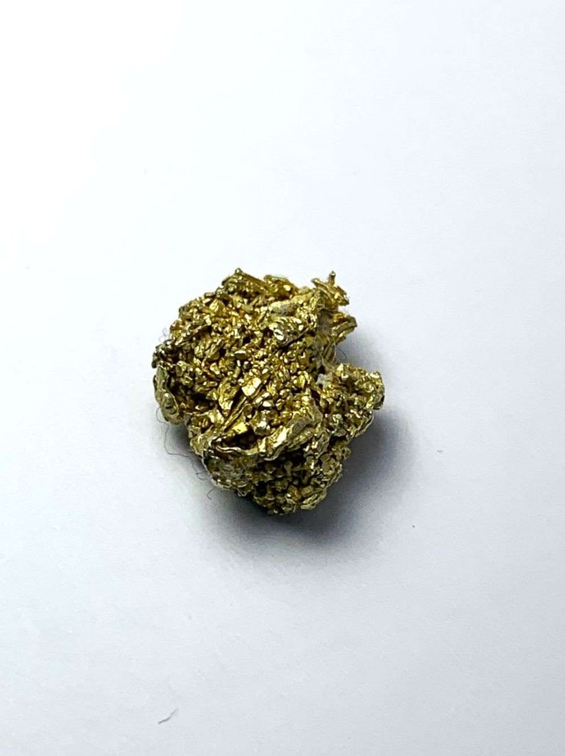 2.762g Genuine Alaskan Gold (1 of 3)