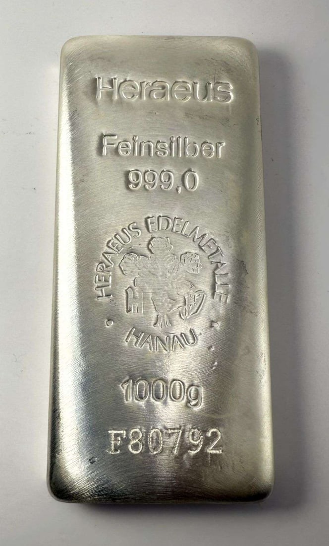 1000g Heraeus .999 Feinsilber Bar: Winner shall receive the exact bar shown here (MK/TVC-LLRR)