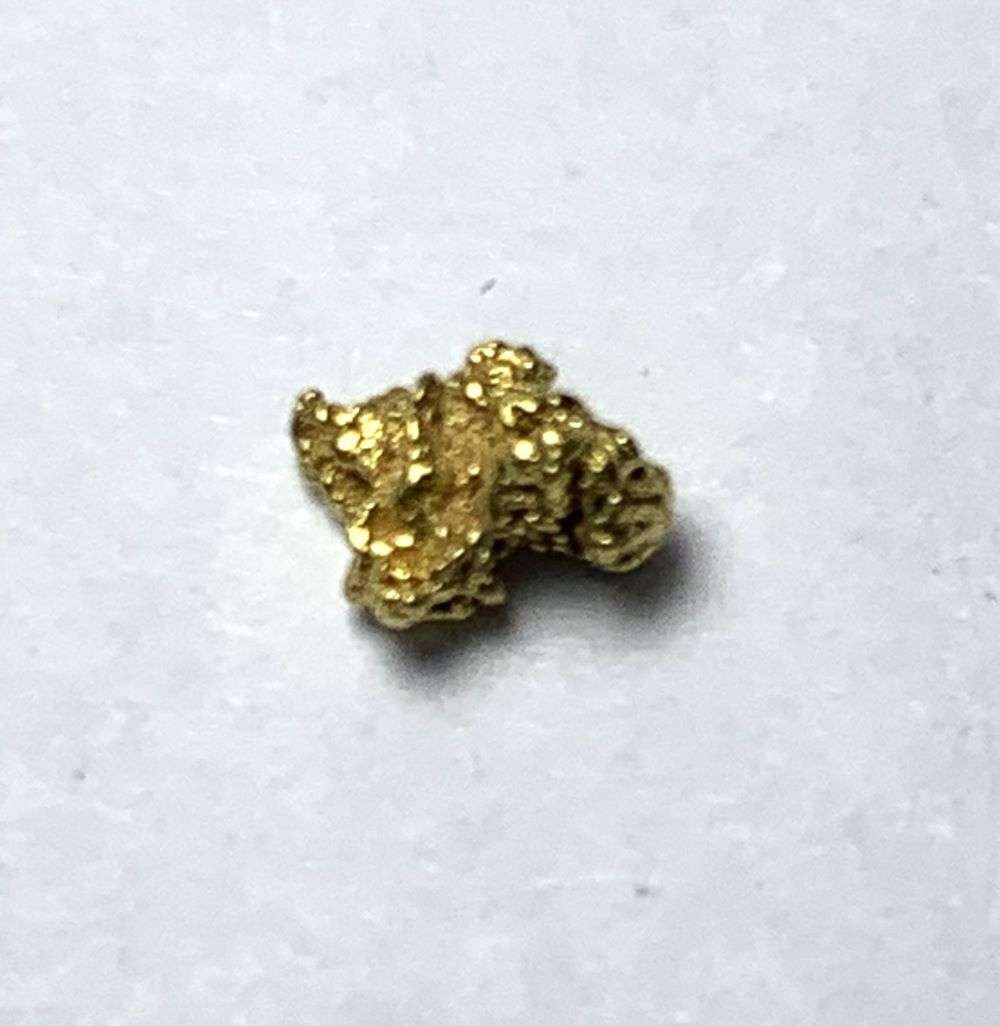 6 Grains Gold Nugget: Winner shall receive the exact nugget shown here. (RM/B)