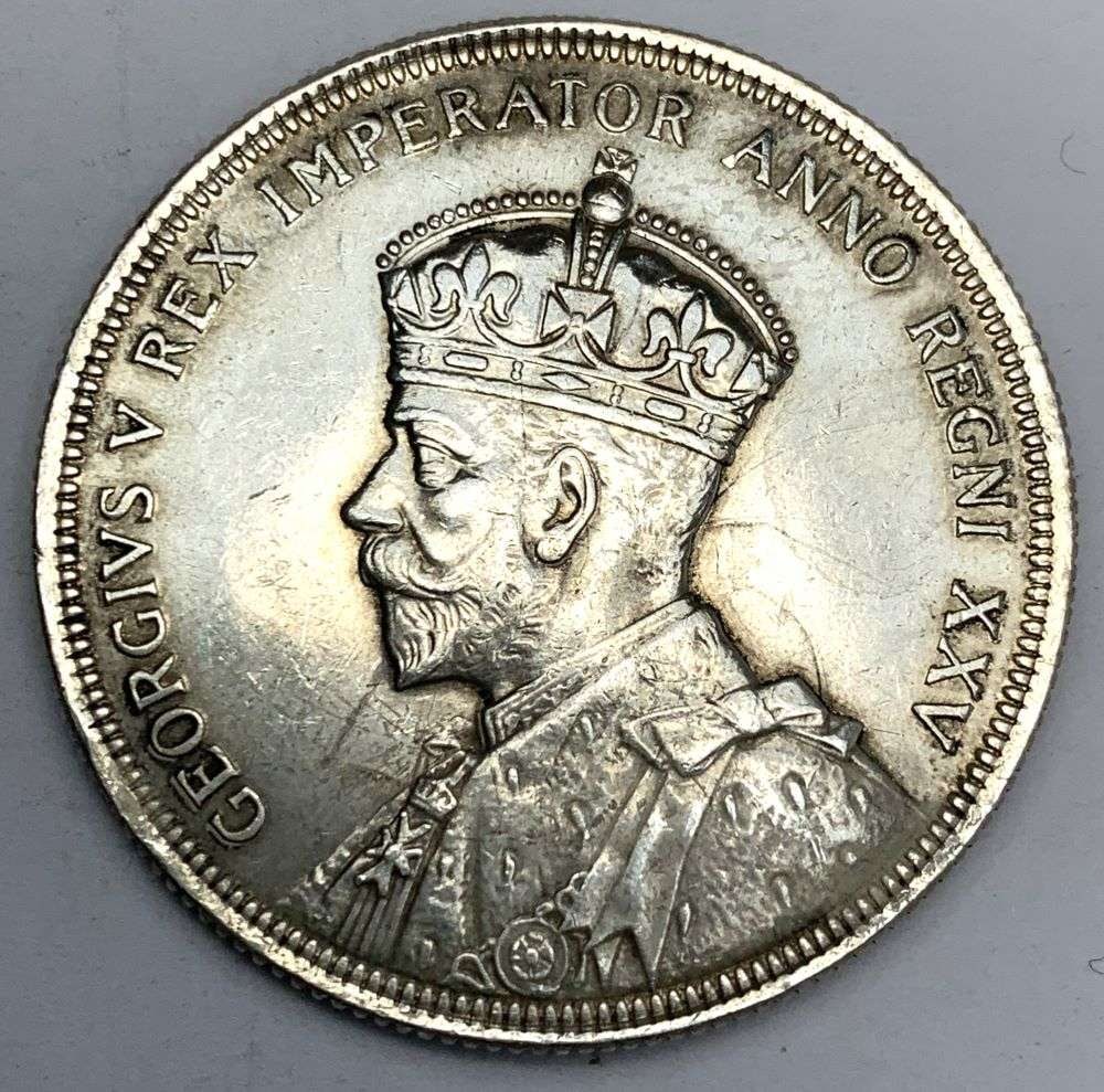 Rare Date High Grade 1935 Canadian Silver Dollar (1 of 2)