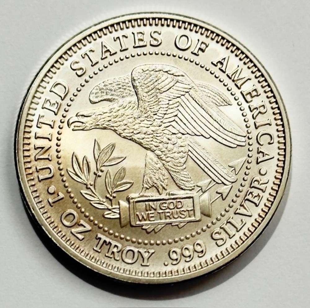 United States of America 1 ozt .999 Silver Trade Unit (1 of 2)