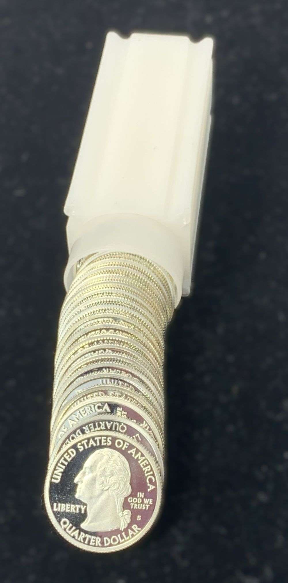 Roll (40-coins) Mixed Date 90% Silver Washington Quarter $10 FV: Winner shall receive the exact roll (40-coins) shown here. (MK/URB)