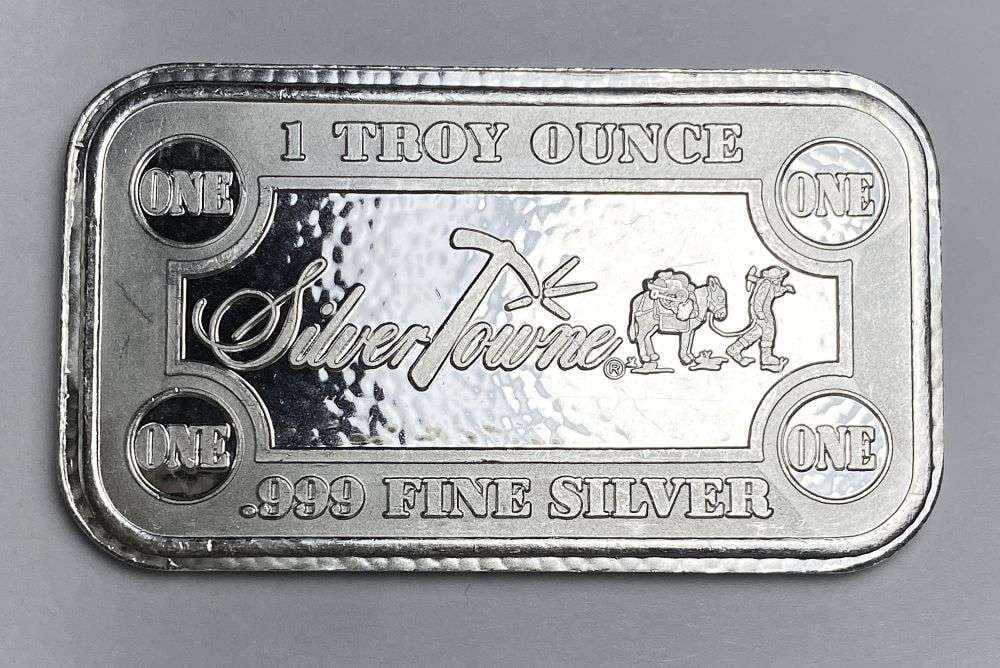 SilverTowne Mint 1 ozt .999 Silver Bar (1 of 2)