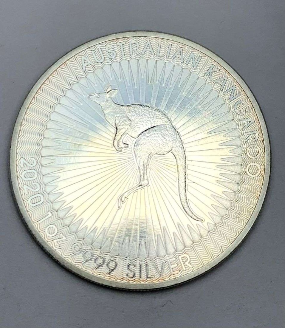 2010-P Australia Kangaroo 1 ozt .9999 Silver Dollar (1 of 2)