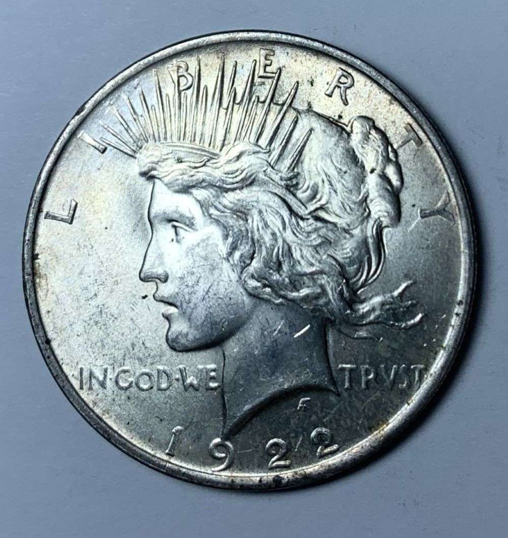 1922 Peace Silver Dollar (1 of 2)