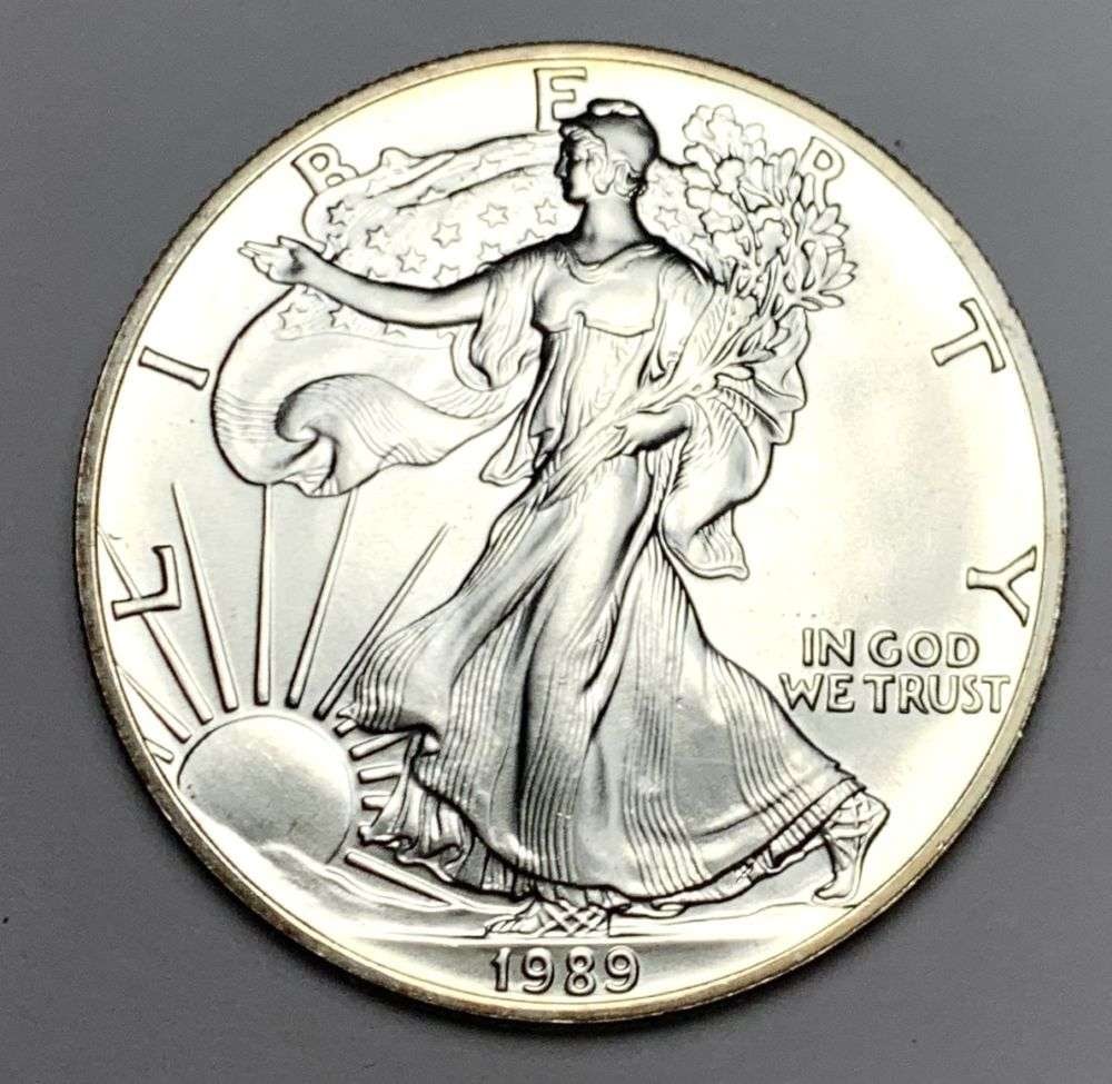 Early Year High Grade 1989 American Silver Eagle (1 of 2)