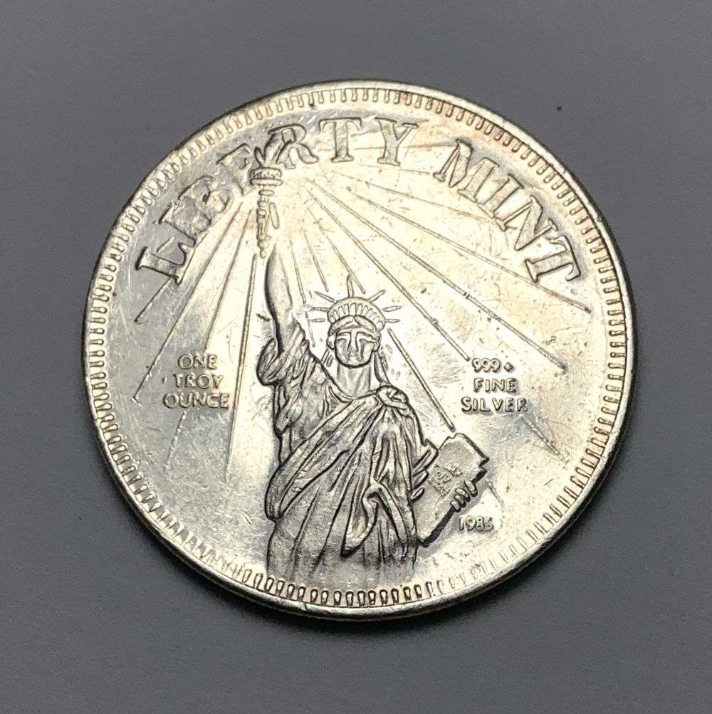 1985 Liberty Mint Statue of Liberty .999 Silver 1 ozt: Winner shall receive the exact coin shown here. (MK/B)