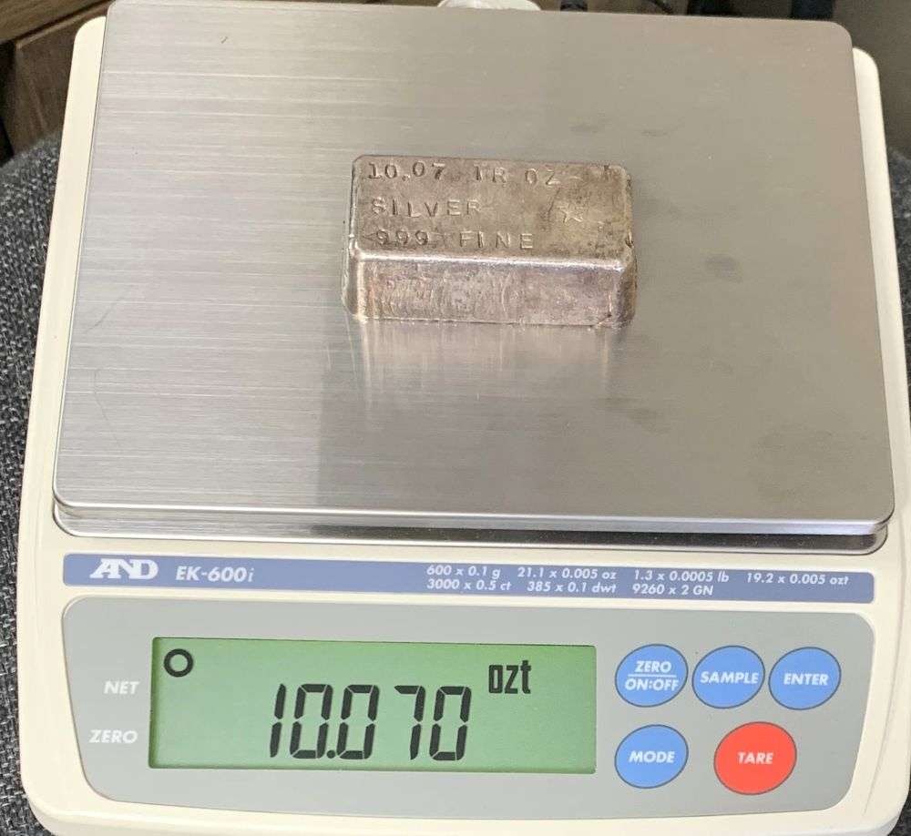 Very Rare Vintage Star 10.07 ozt .999 Silver Bar: Winner shall receive the exact bar shown here. (MR/FRB)