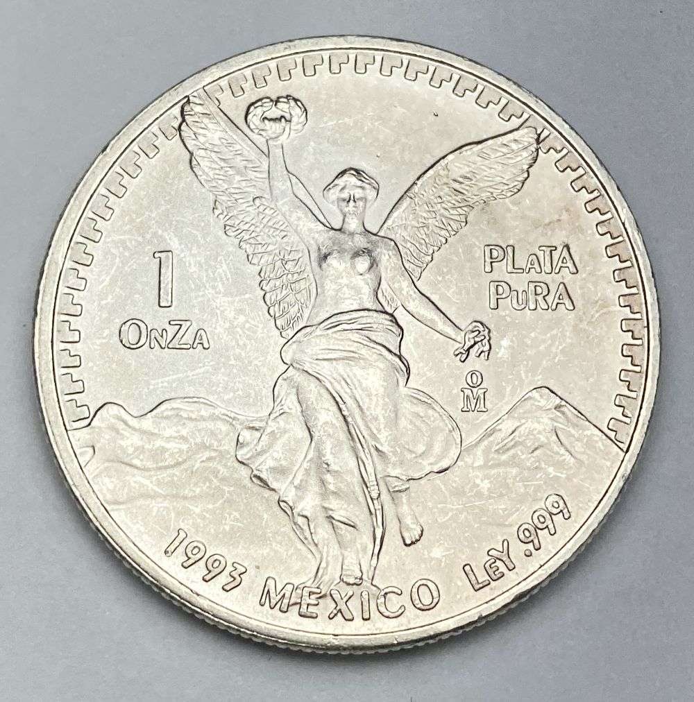Vintage 1993 Mexican Libertad 1 ozt .999 Silver (1 of 2)